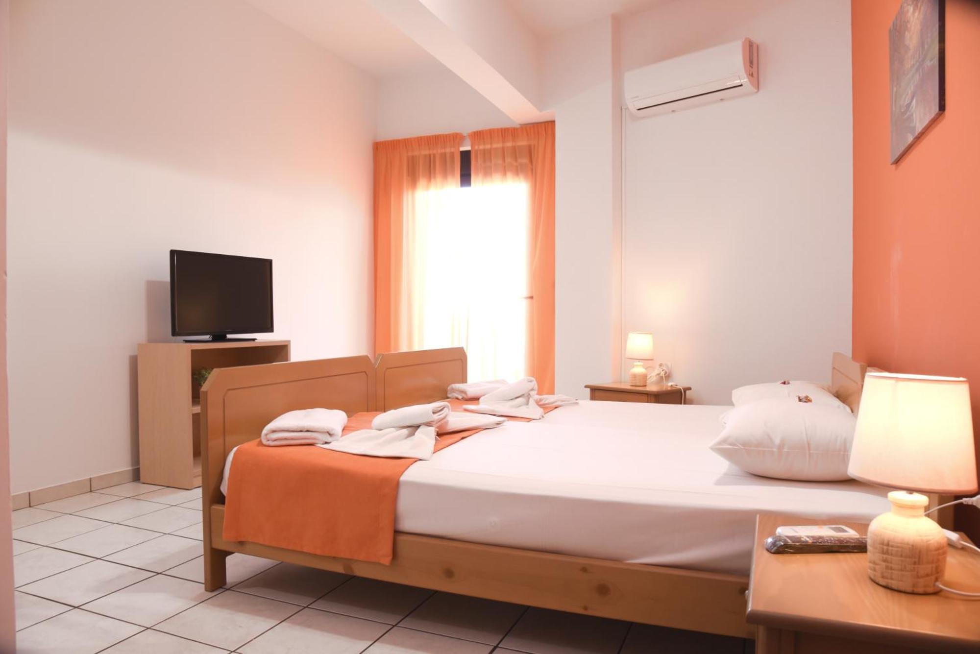 Economic Studios In Crete Ираклион Экстерьер фото