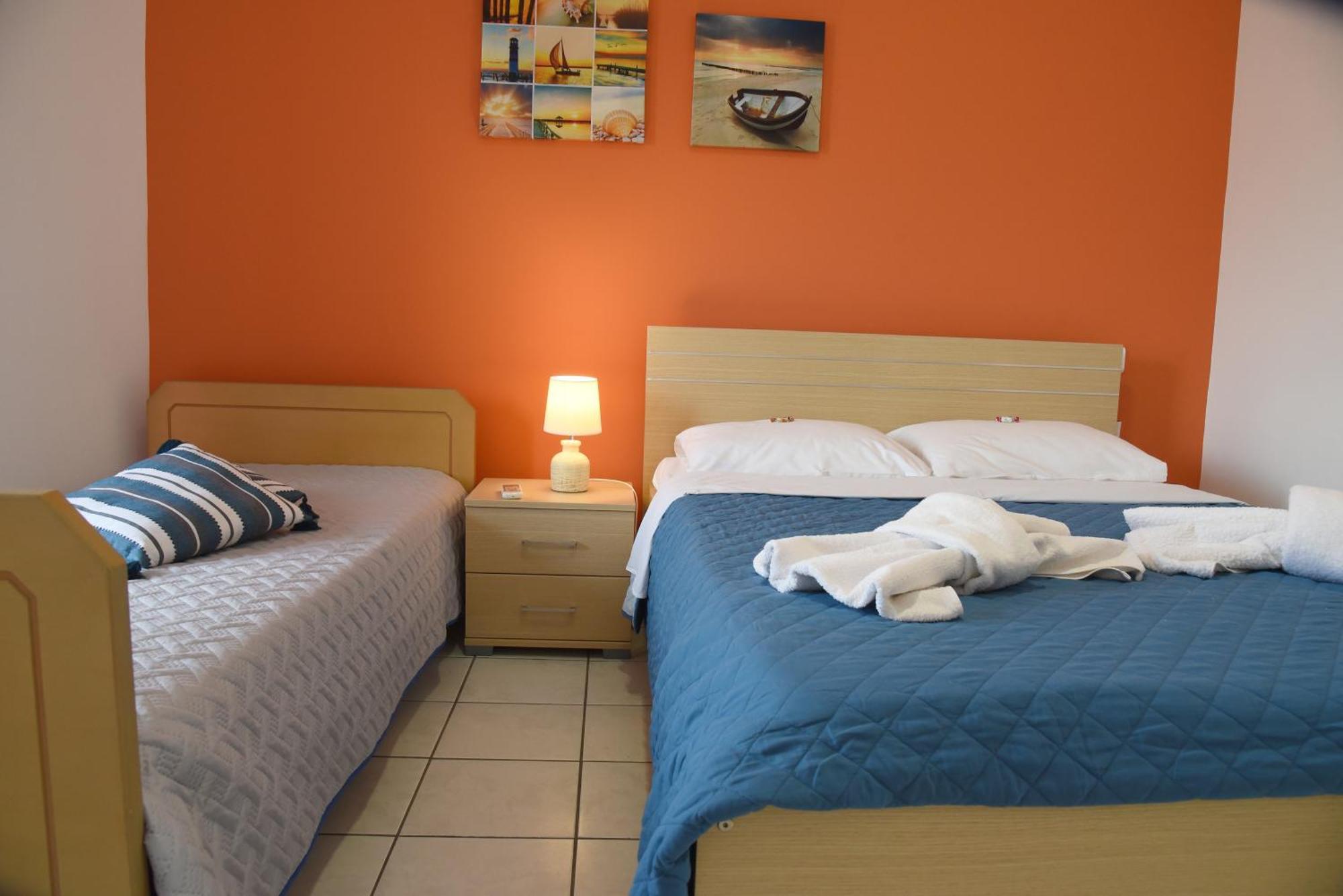Economic Studios In Crete Ираклион Экстерьер фото